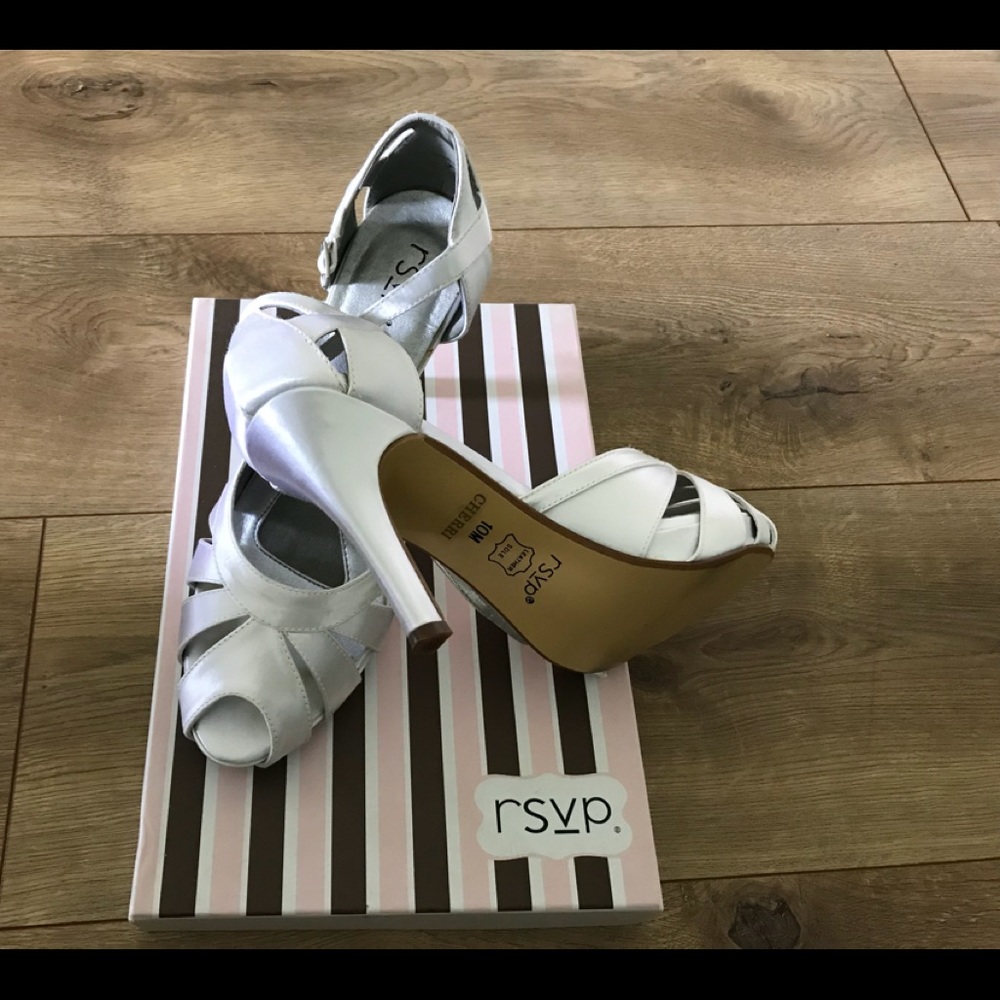 Dye-able RSVP heels